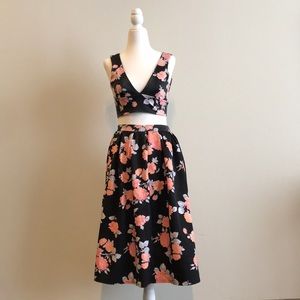 MISGUIDED two- piece floral scuba set